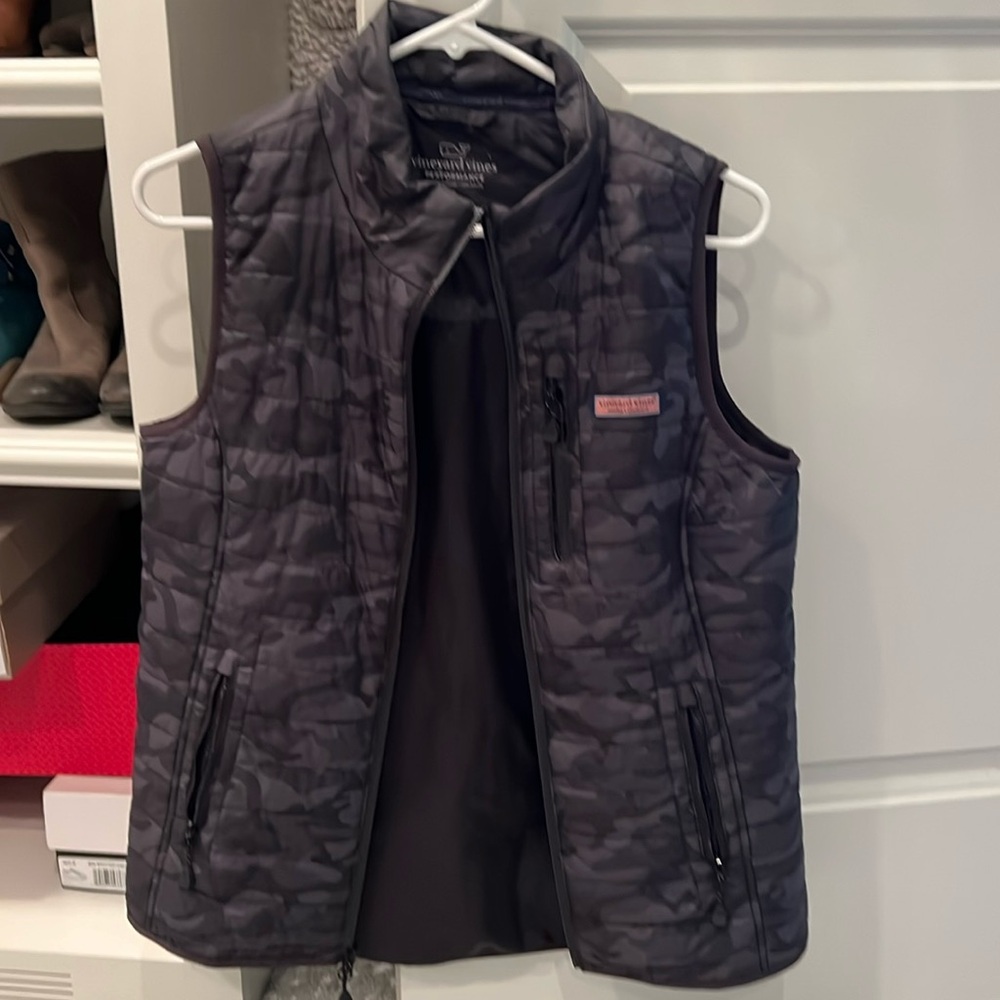 Vineyard Vines Camo vest